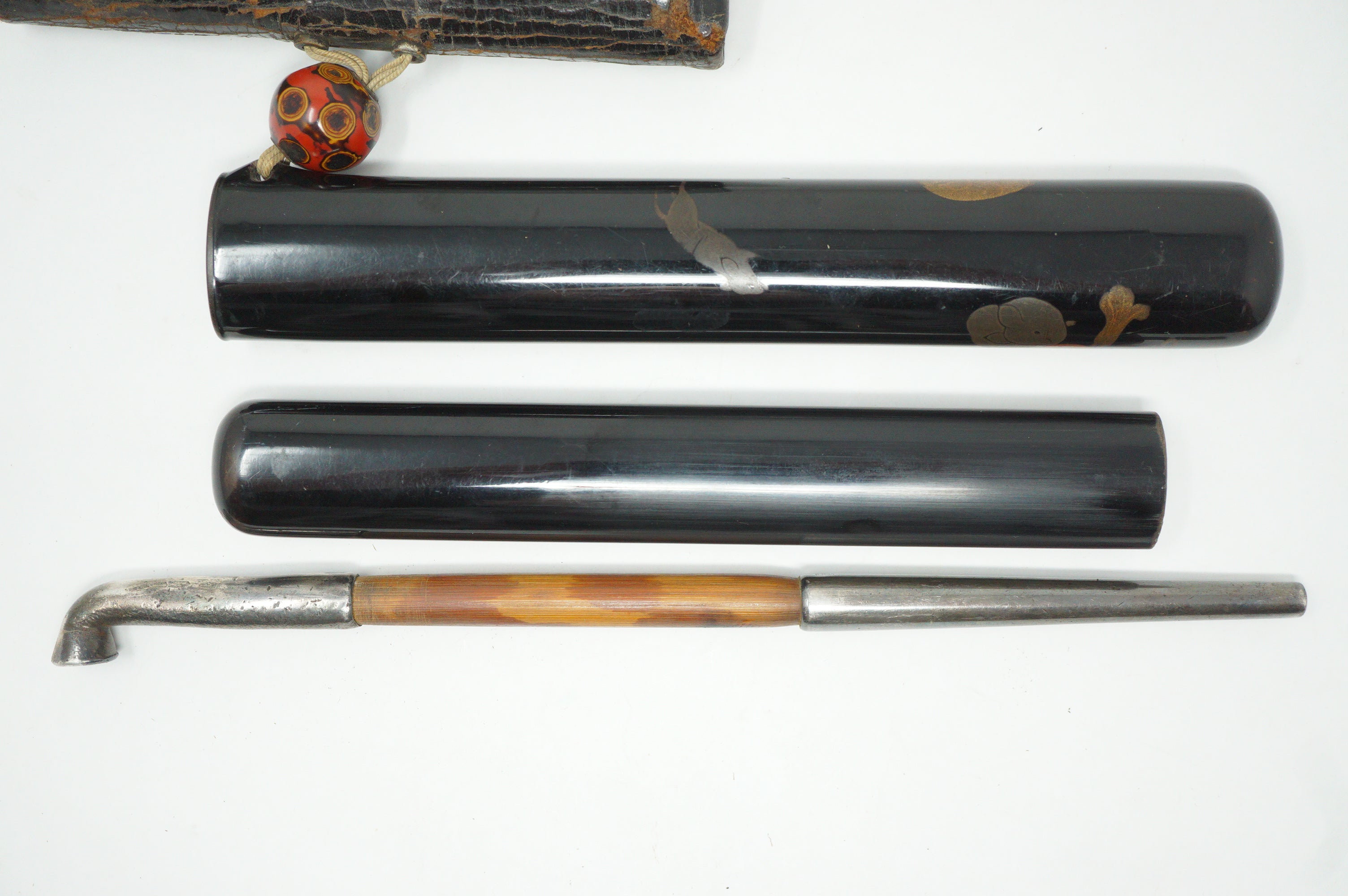 Japanese Antique Tobacco Ire Set with fine  Silver-Maekanagu, Pipe & Lacquered Kiserudzutsu 0204F9
