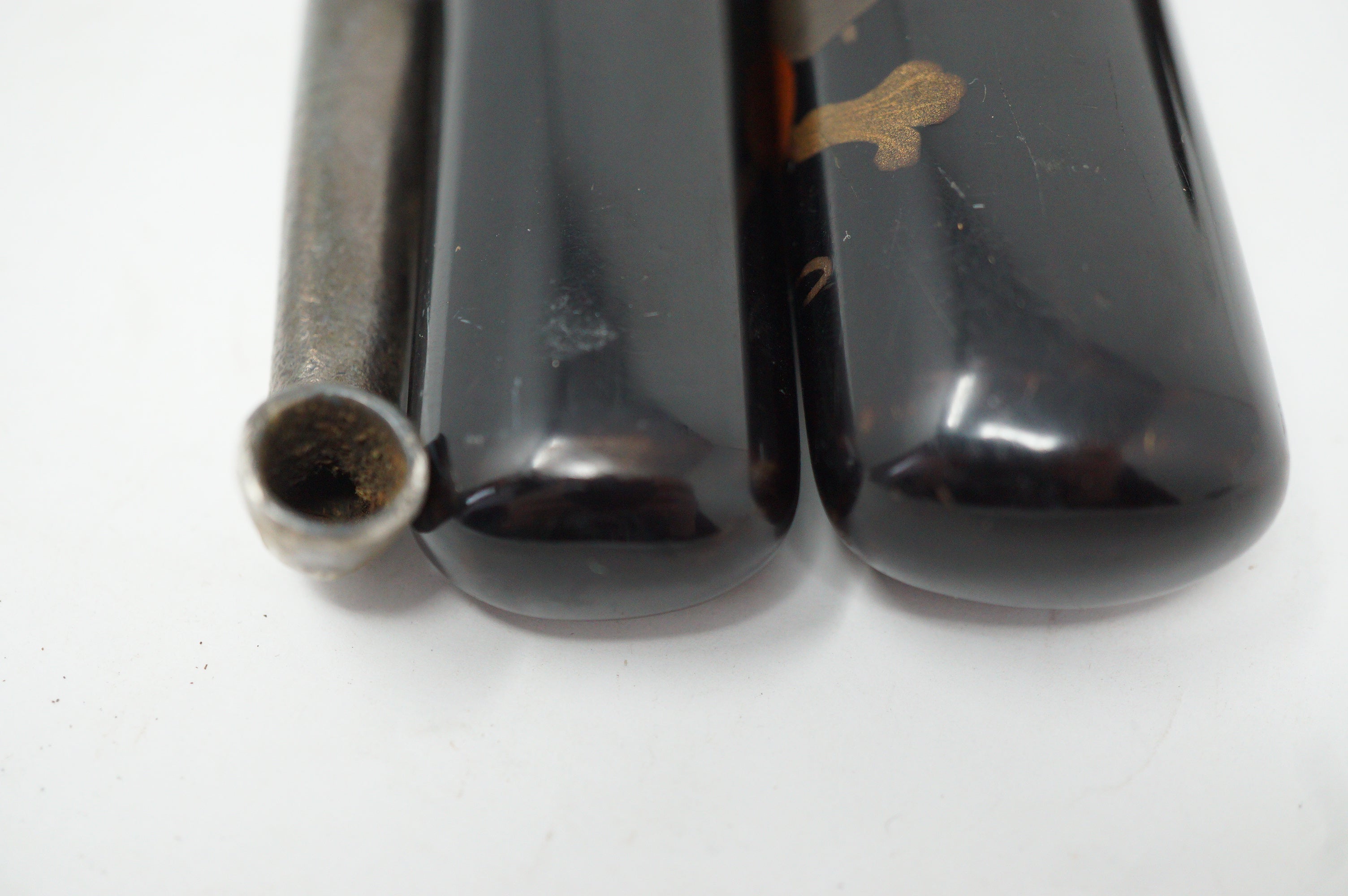 Japanese Antique Tobacco Ire Set with fine  Silver-Maekanagu, Pipe & Lacquered Kiserudzutsu 0204F9