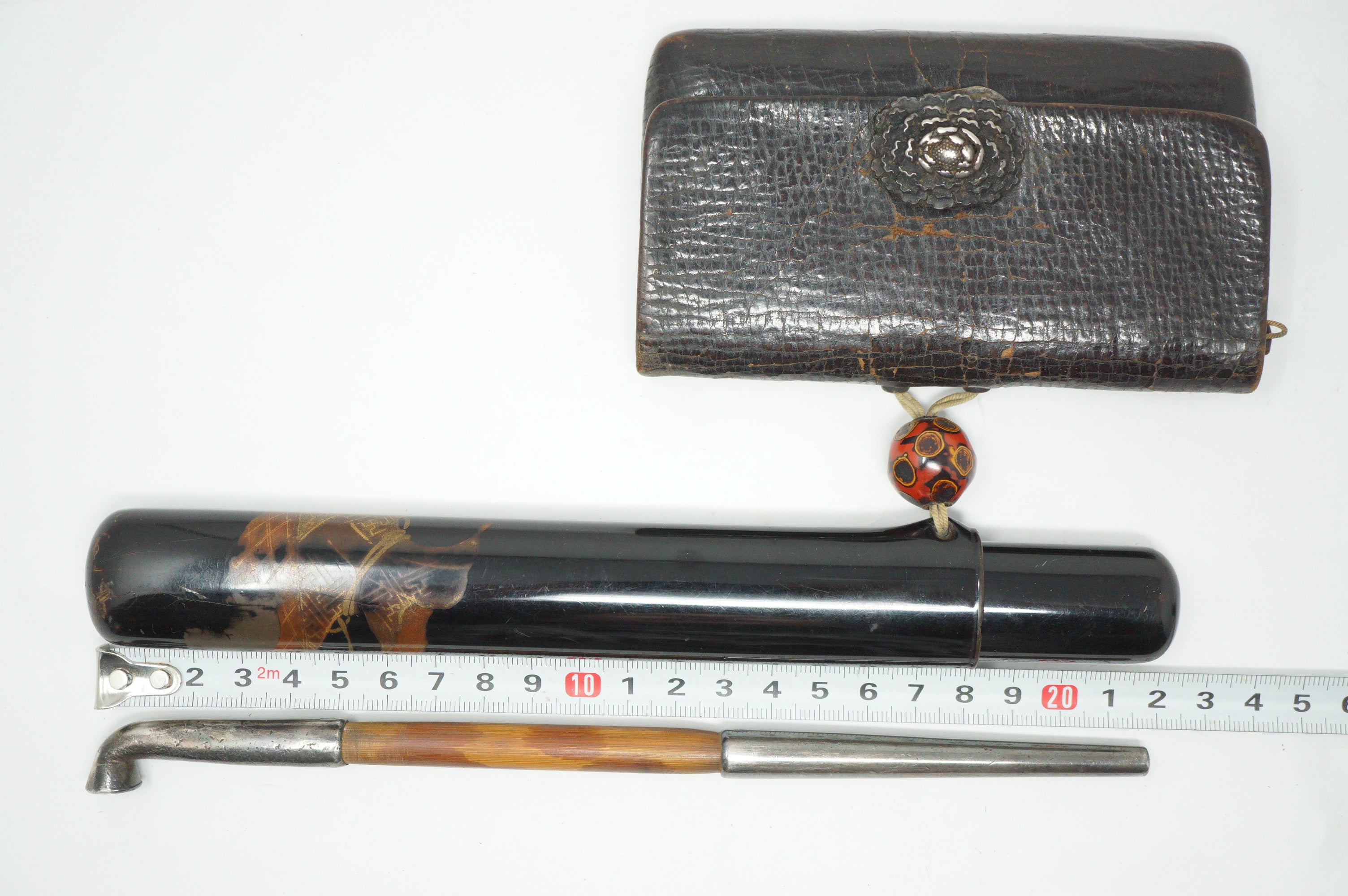 Japanese Antique Tobacco Ire Set with fine  Silver-Maekanagu, Pipe & Lacquered Kiserudzutsu 0204F9