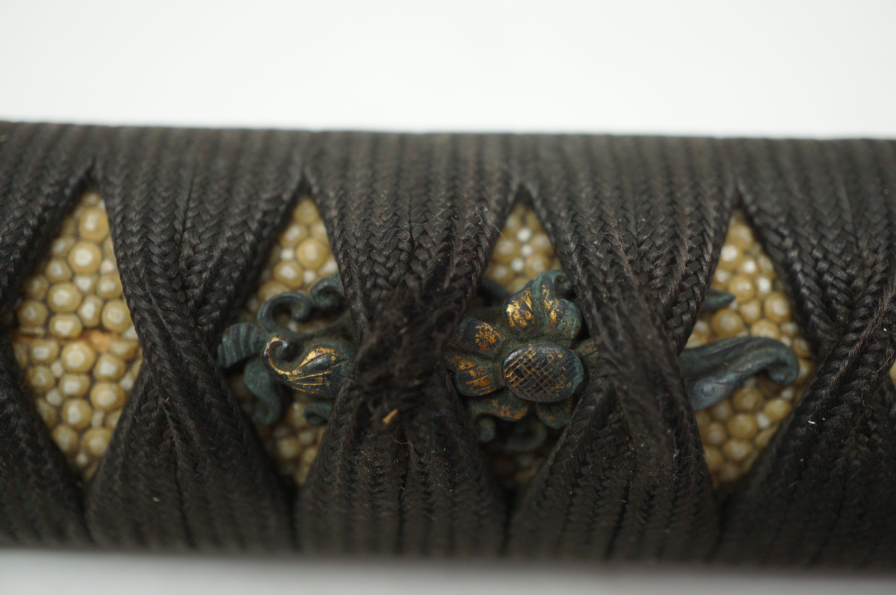 Japanese Katana Sword Parts Tsuka Handle Tiger Inlays Signed Tsuba Guard Original Set 0922F9