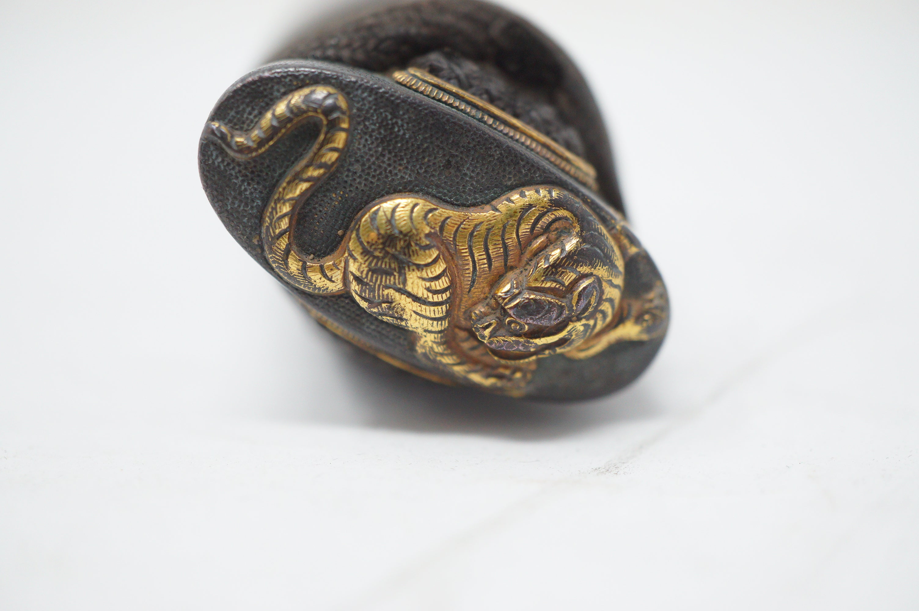 Japanese Katana Sword Parts Tsuka Handle Tiger Inlays Signed Tsuba Guard Original Set 0922F9