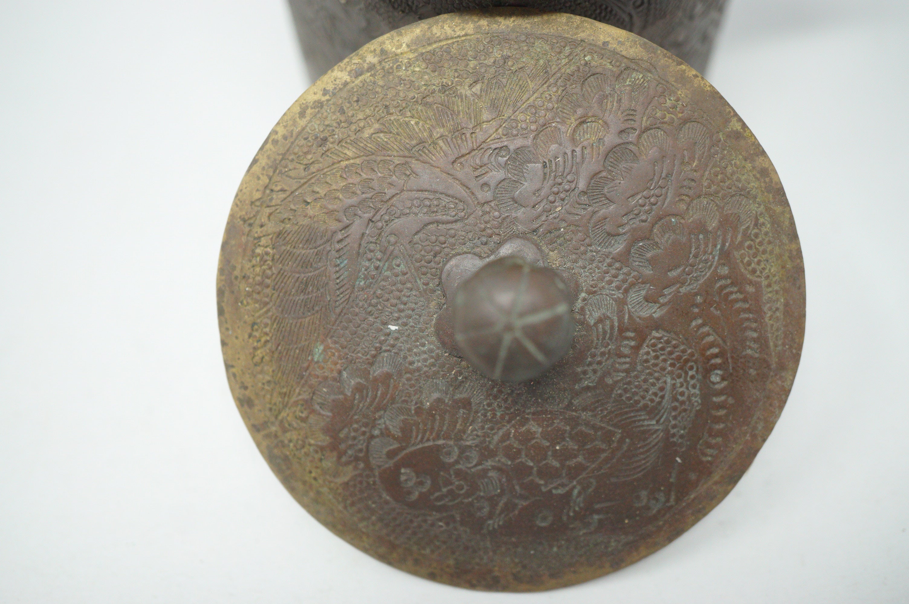 Eleganter Kupfer-Teekessel mit detaillierter Gravur „Japanese Antique“ 0914D9