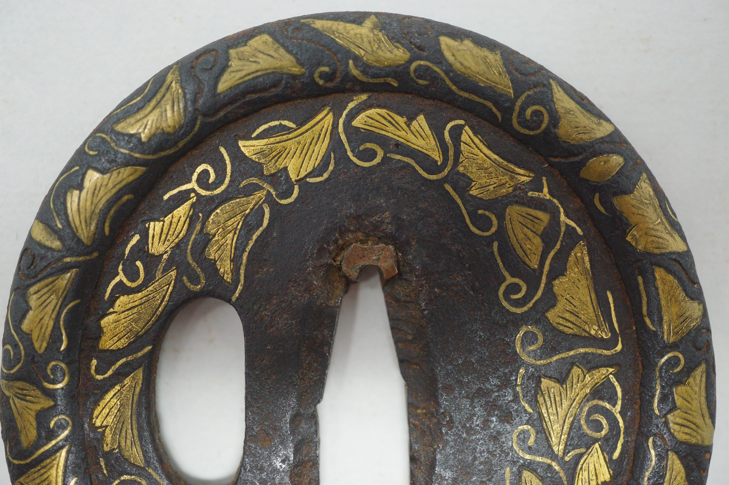 Japanese Tsuba Iron Sword Guard for Katana or Wakizashi with fine Gold Inlays 1201F9