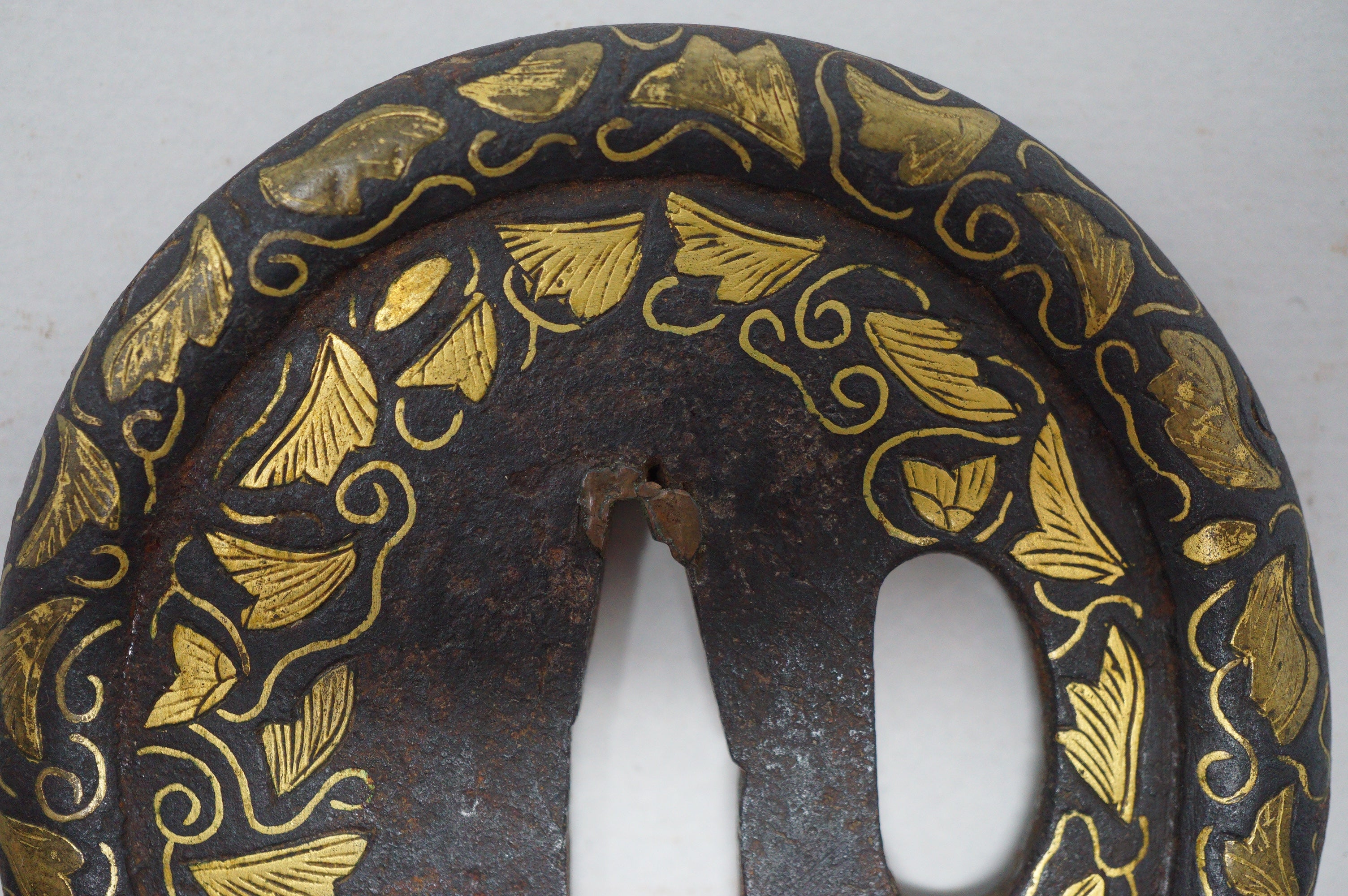 Japanese Tsuba Iron Sword Guard for Katana or Wakizashi with fine Gold Inlays 1201F9