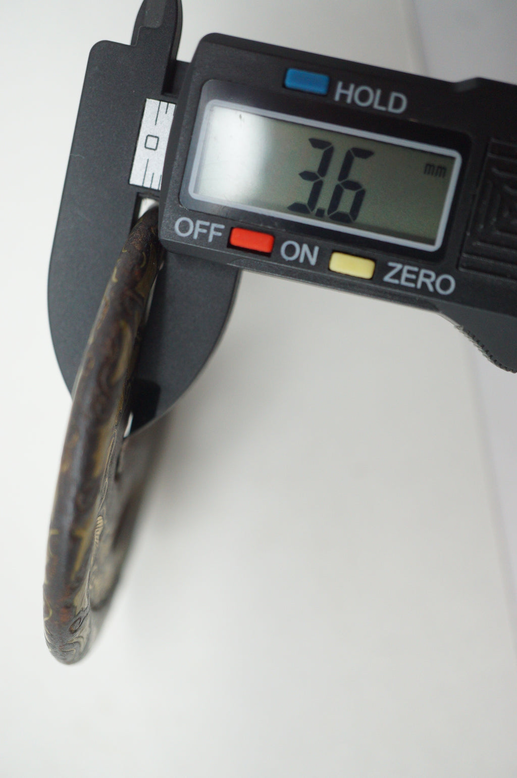 Japanese Tsuba Iron Sword Guard for Katana or Wakizashi with fine Gold Inlays 1201F9