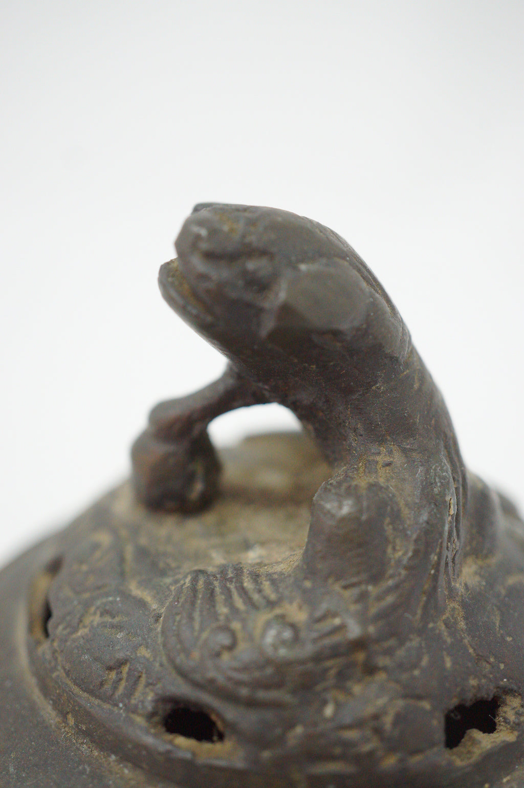 Japanischer buddhistischer Weihrauchbrenner mit Shishi-Löwen-Hund-Figur, antikes Original aus Japan 1101D9