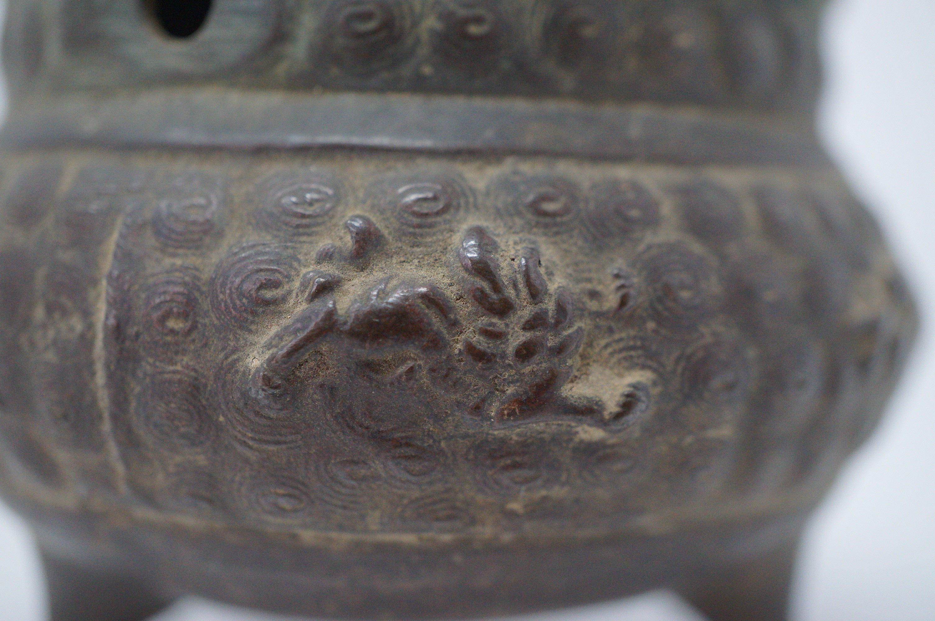 Japanischer buddhistischer Weihrauchbrenner mit Shishi-Löwen-Hund-Figur, antikes Original aus Japan 1101D9