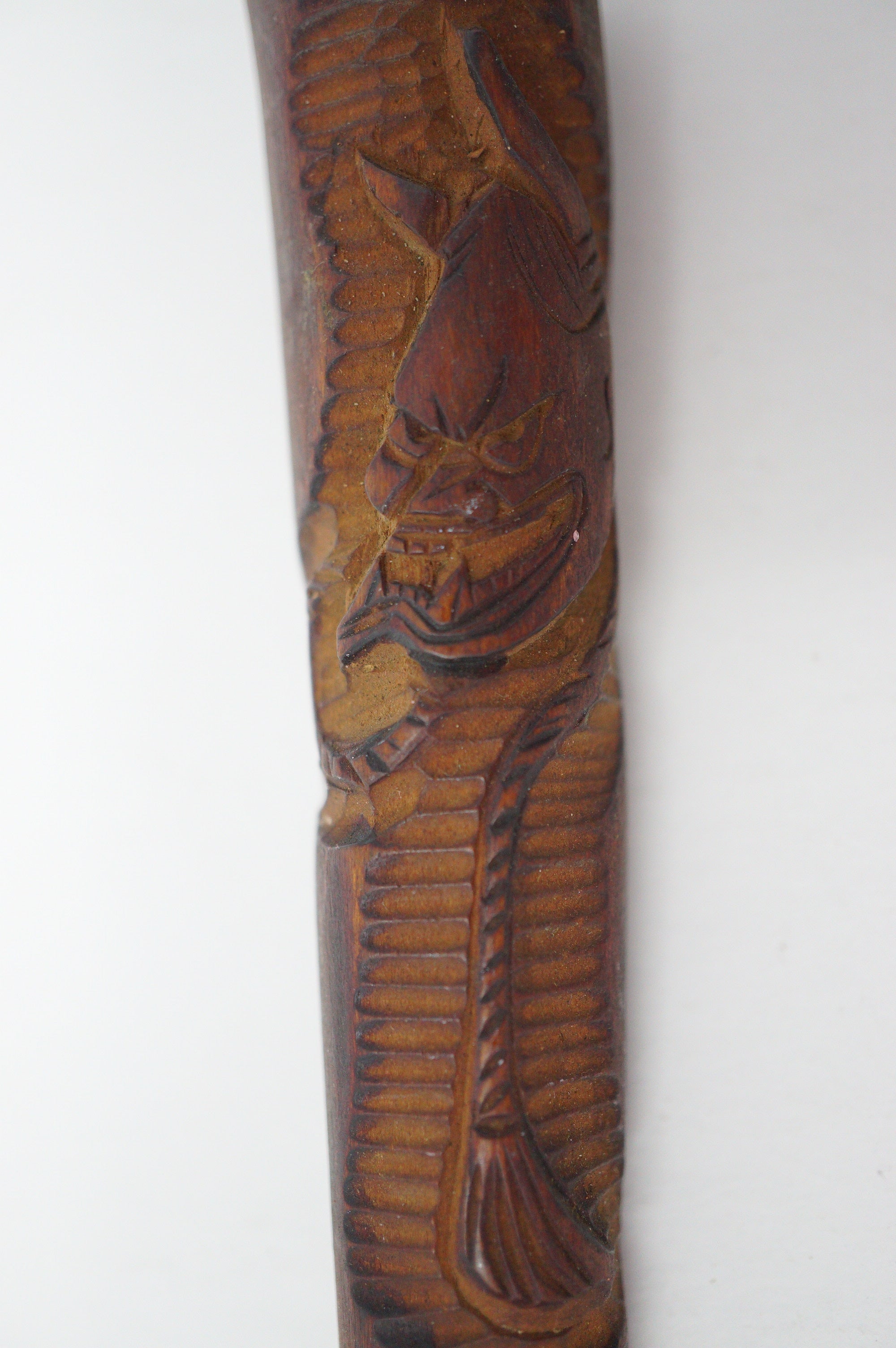 Japanisches antikes Zigarettenmundstück aus Holz mit geschnitztem Hannya-Masken-Design 0507E9